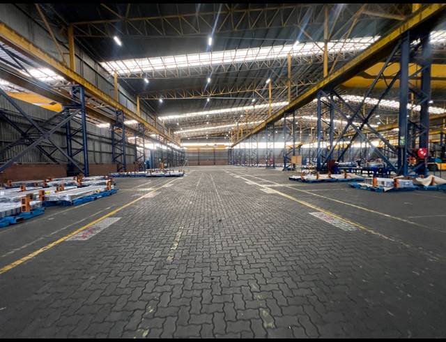 5,999M² FACTORY TO LET IN ROODEKOP